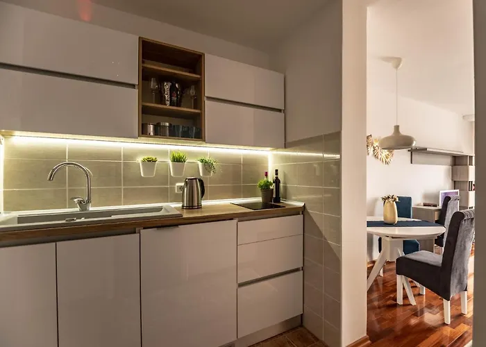 Modena Lux Врнячка-Баня